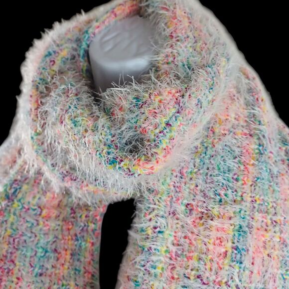 Steve Madden NWT Fuzzy Eyelash Knit Infinity Loop Scarf Pastel Rainbow Soft Cozy - Picture 10 of 10